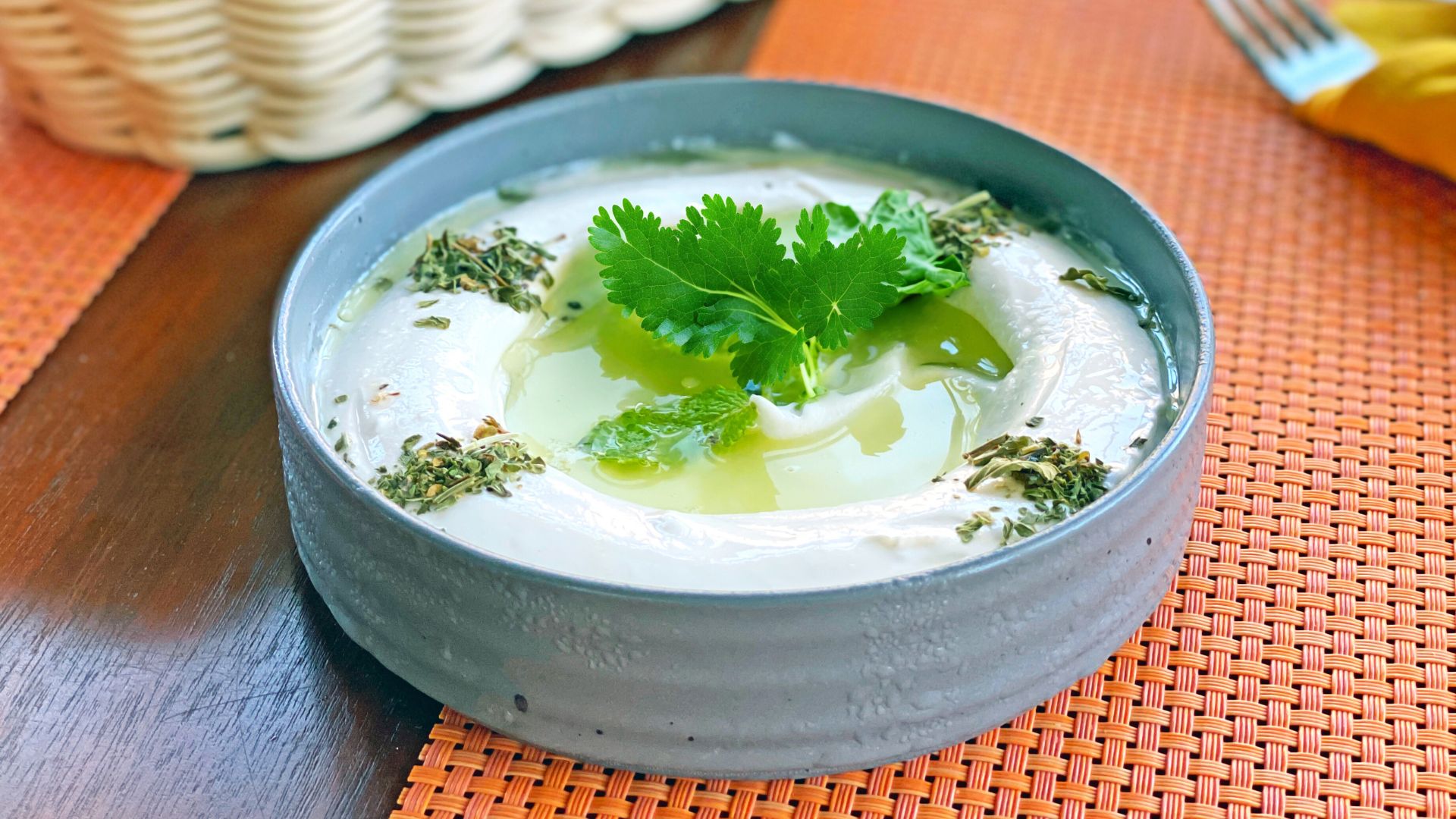 Yogurt con mezcla de Chimichurri Lemara